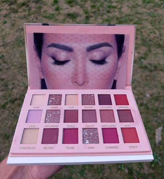 Nude Eyeshadow Palette